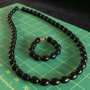 Vtg Trifari Black Hand Knotted Oval Bead Necklace And Bracelet.